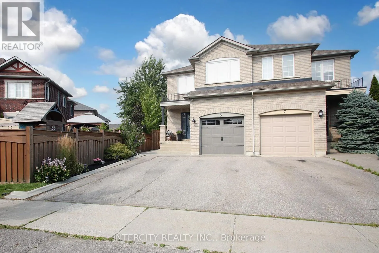 5 HUMBERSHED CRESCENT