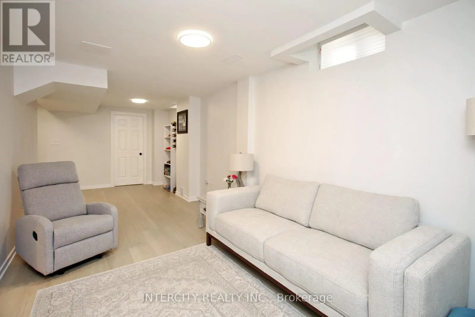 5 HUMBERSHED CRESCENT
