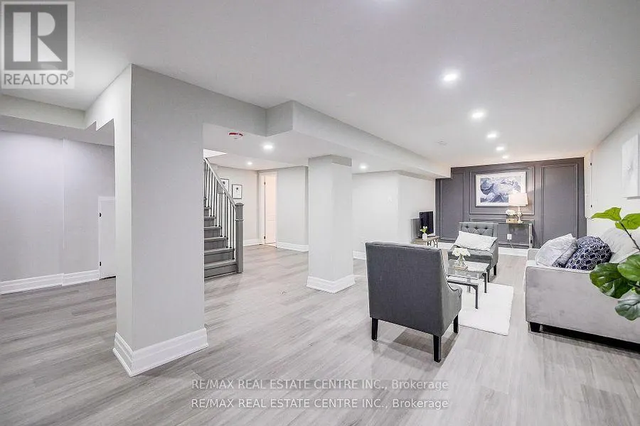 480 VALLEY DRIVE