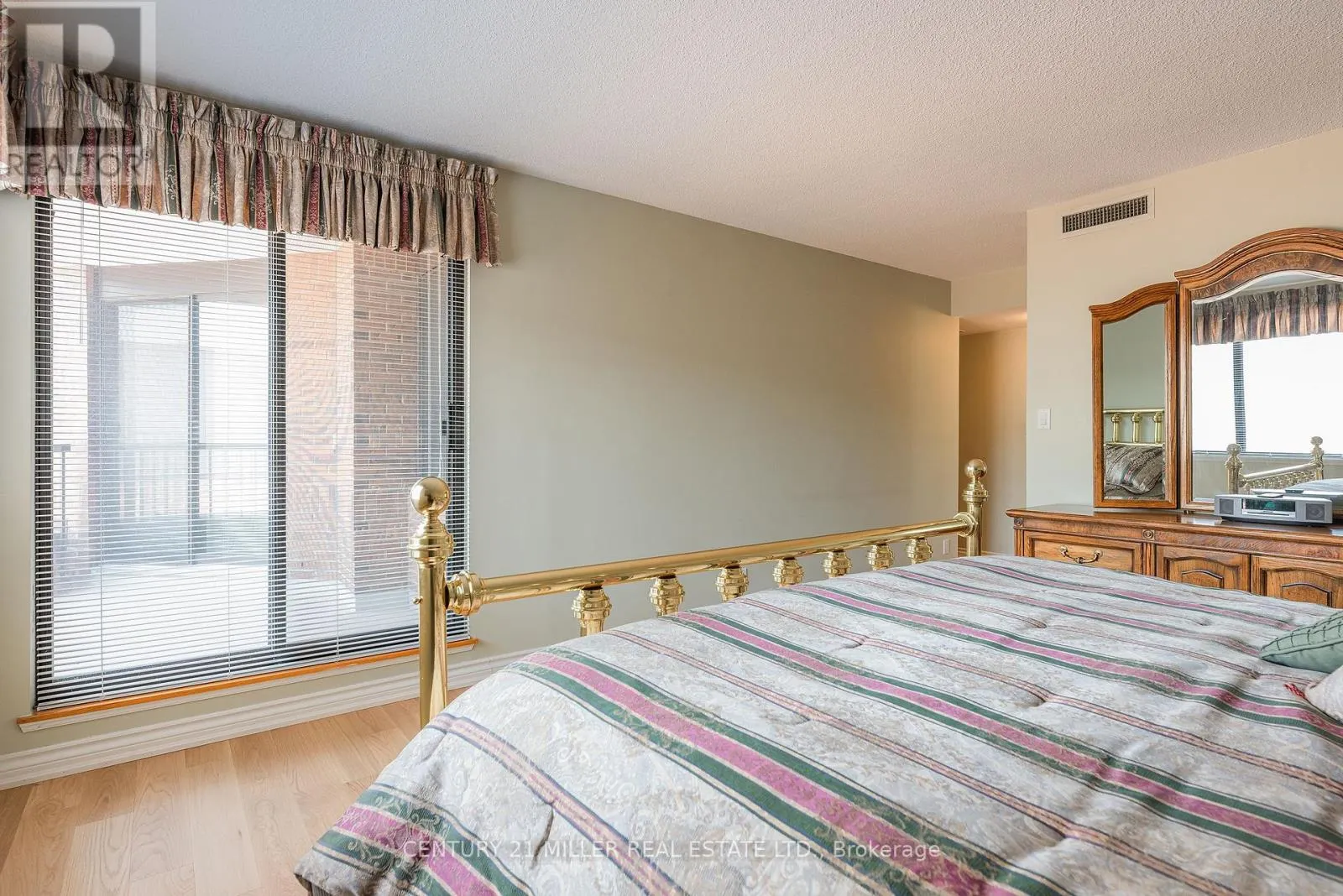 710 - 100 LAKESHORE ROAD E