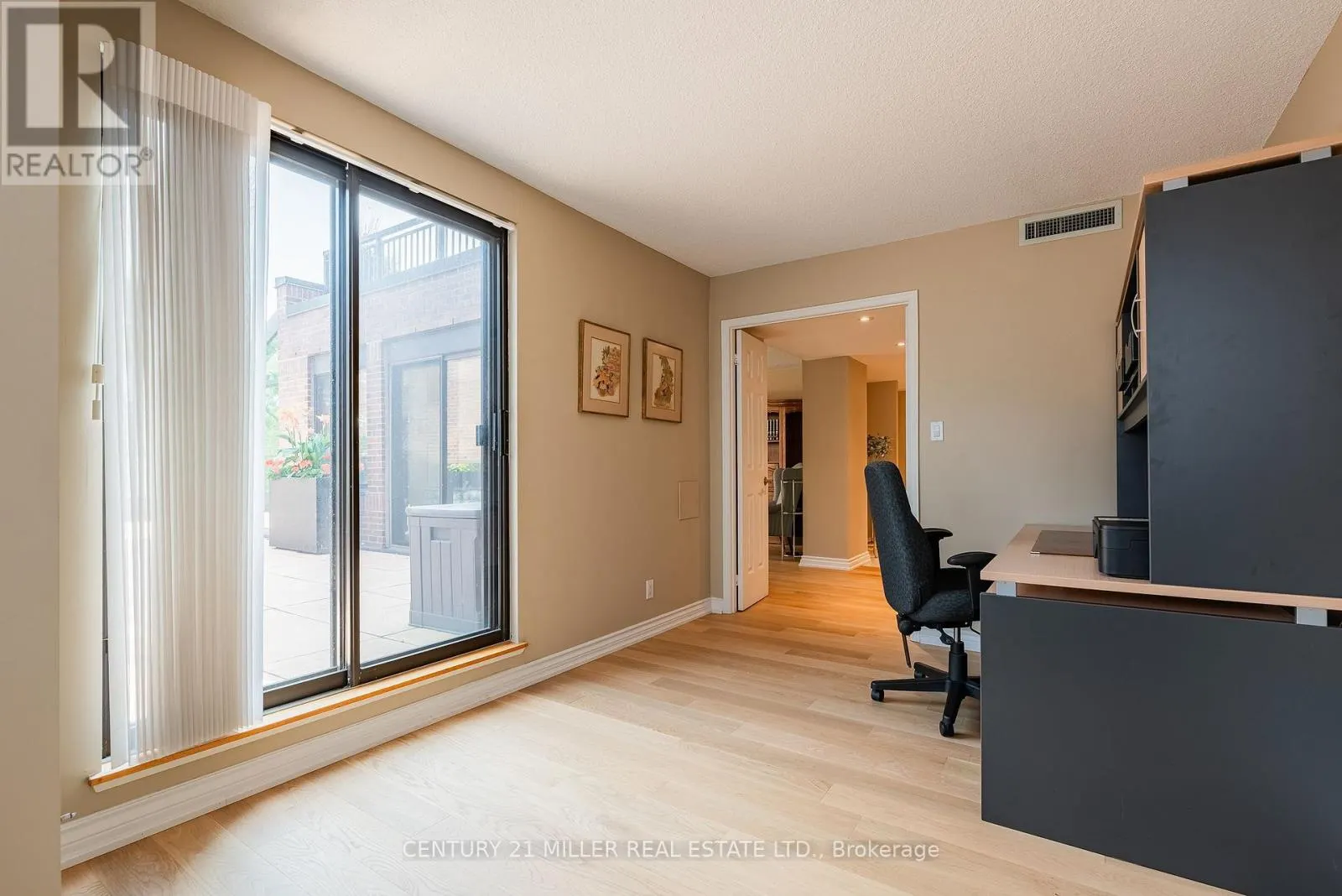 710 - 100 LAKESHORE ROAD E