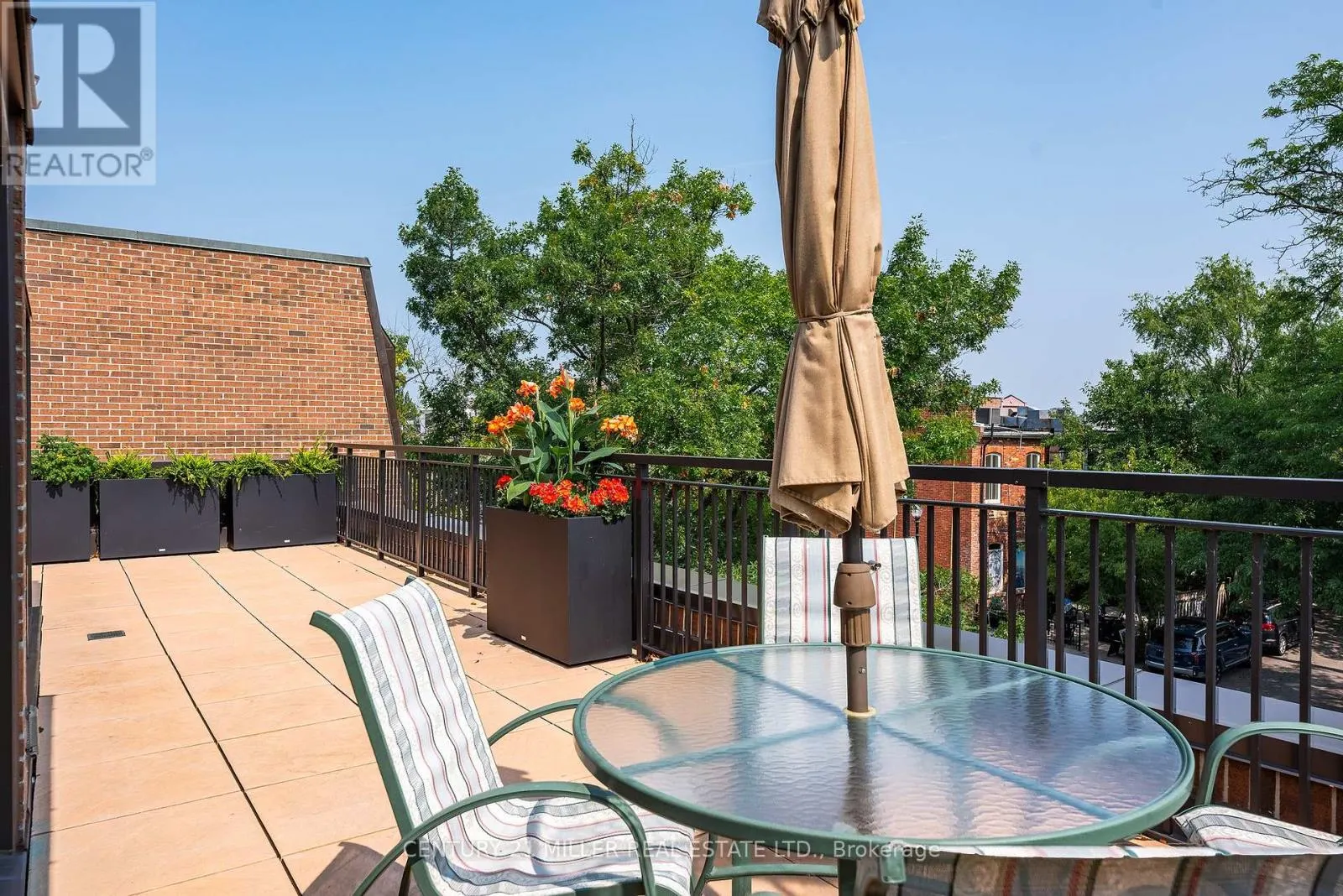 710 - 100 LAKESHORE ROAD E