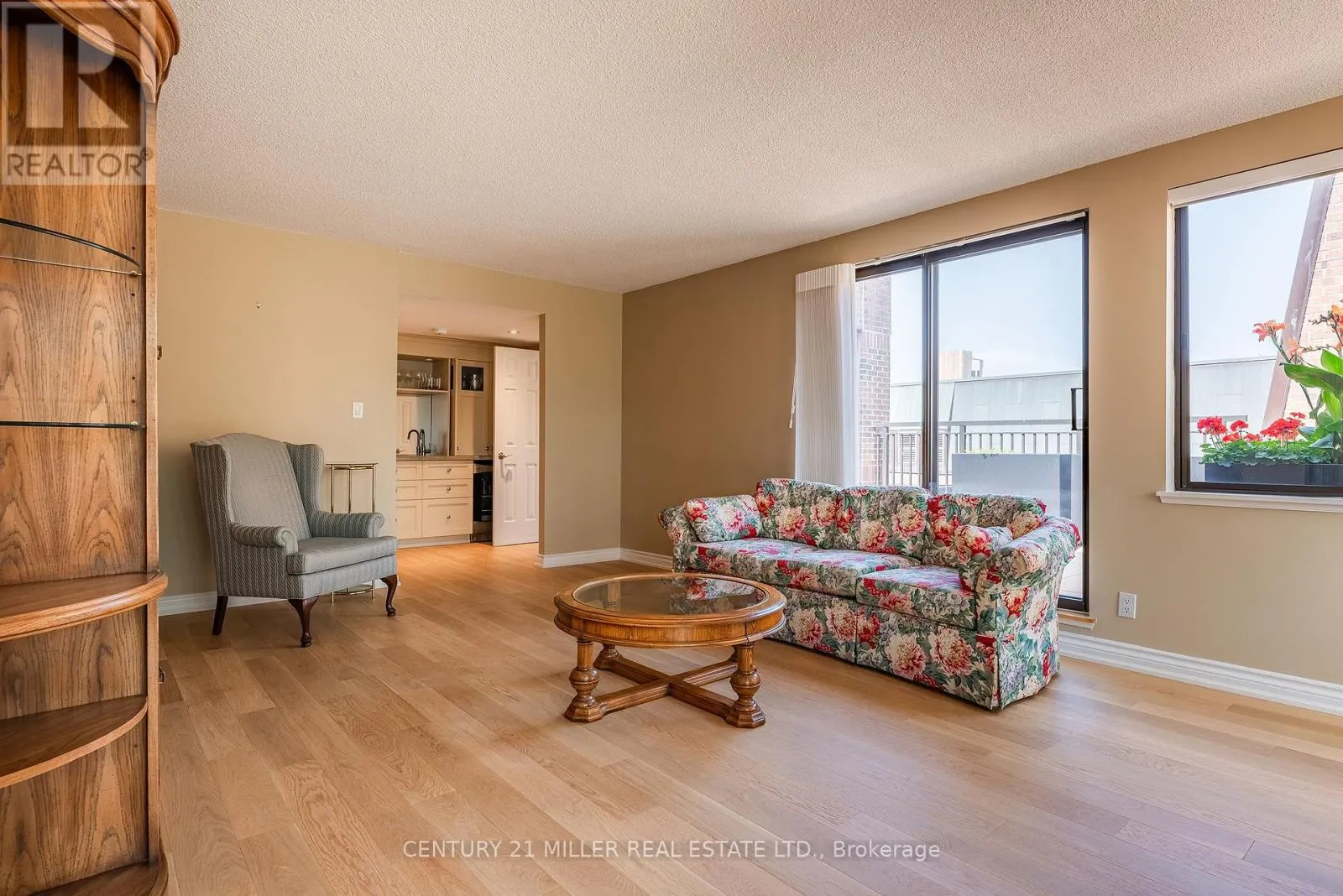 710 - 100 LAKESHORE ROAD E