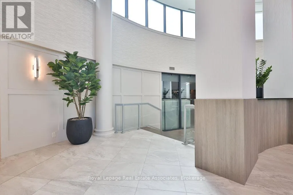 1514 - 2083 LAKESHORE BOULEVARD W