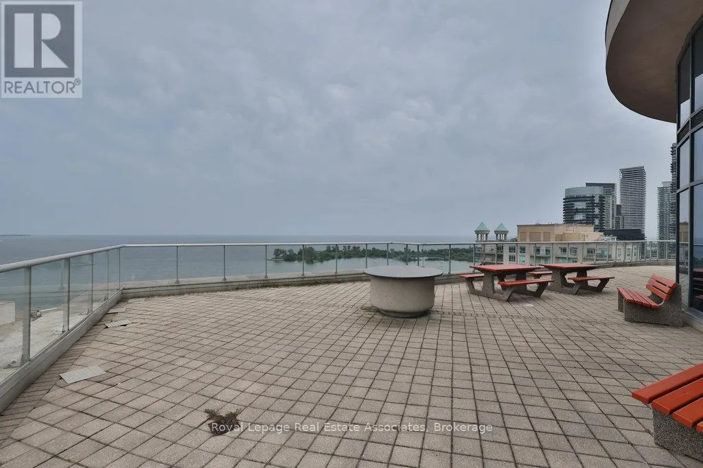 1514 - 2083 LAKESHORE BOULEVARD W