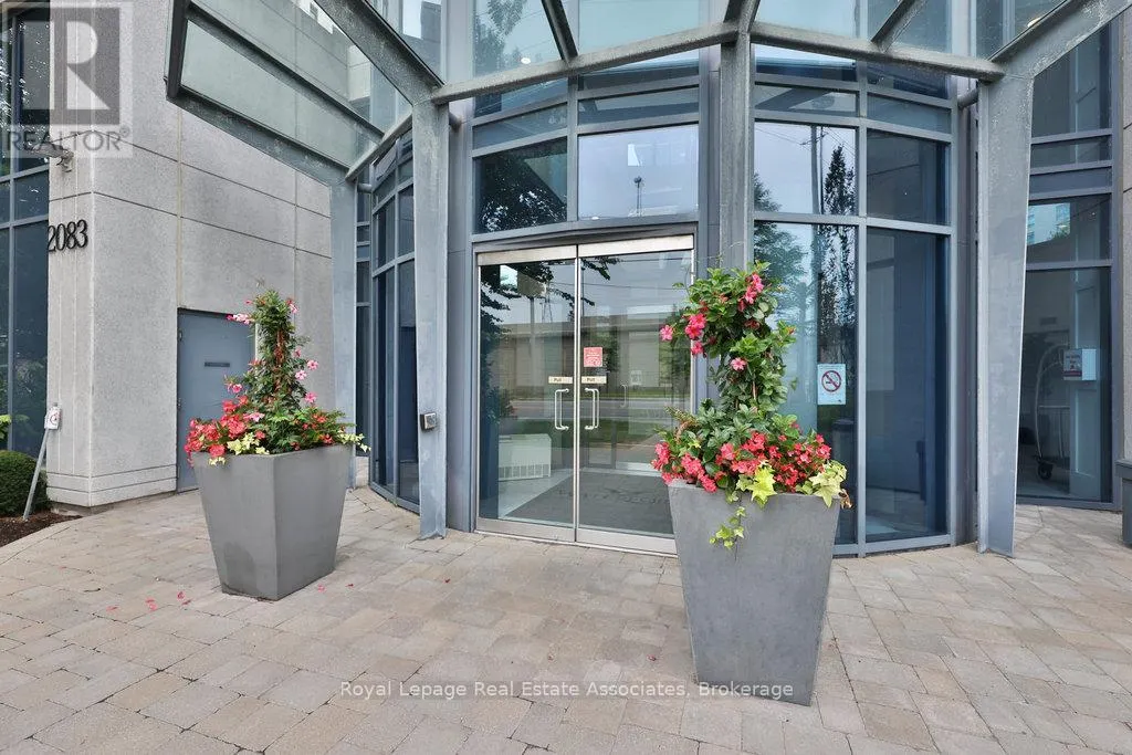 1514 - 2083 LAKESHORE BOULEVARD W