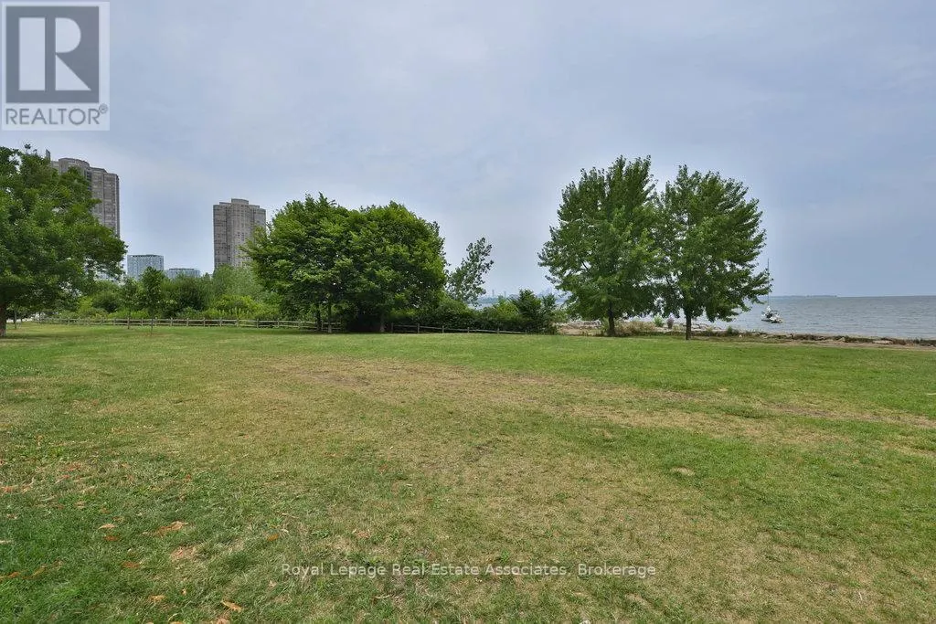 1514 - 2083 LAKESHORE BOULEVARD W