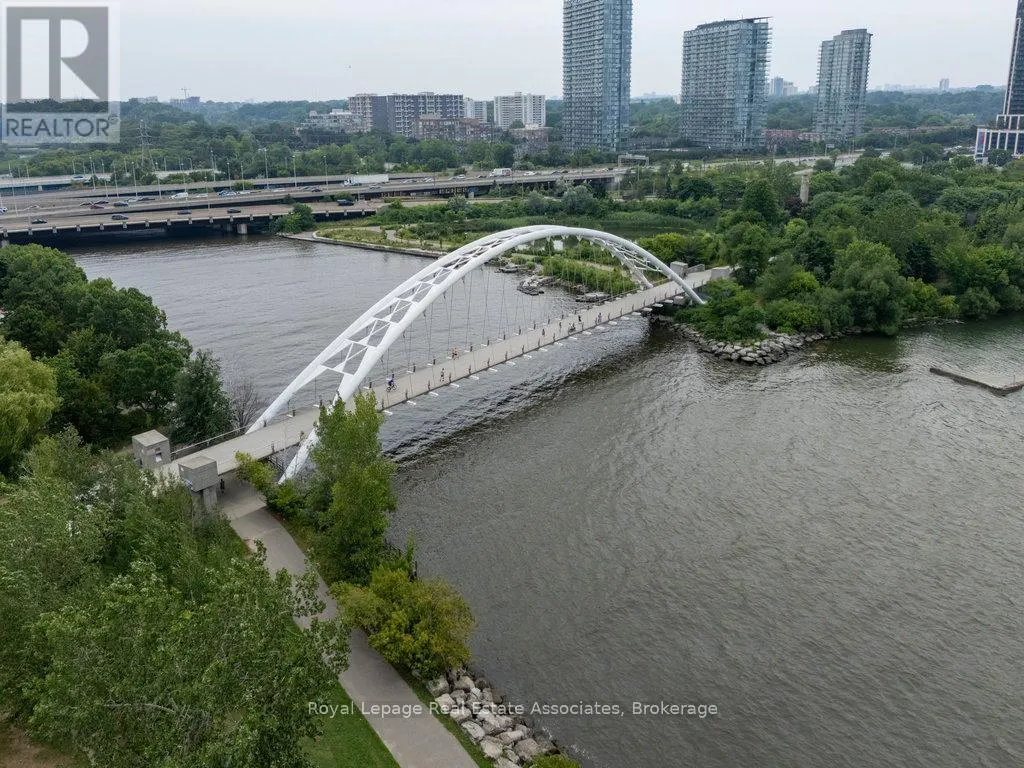 1514 - 2083 LAKESHORE BOULEVARD W