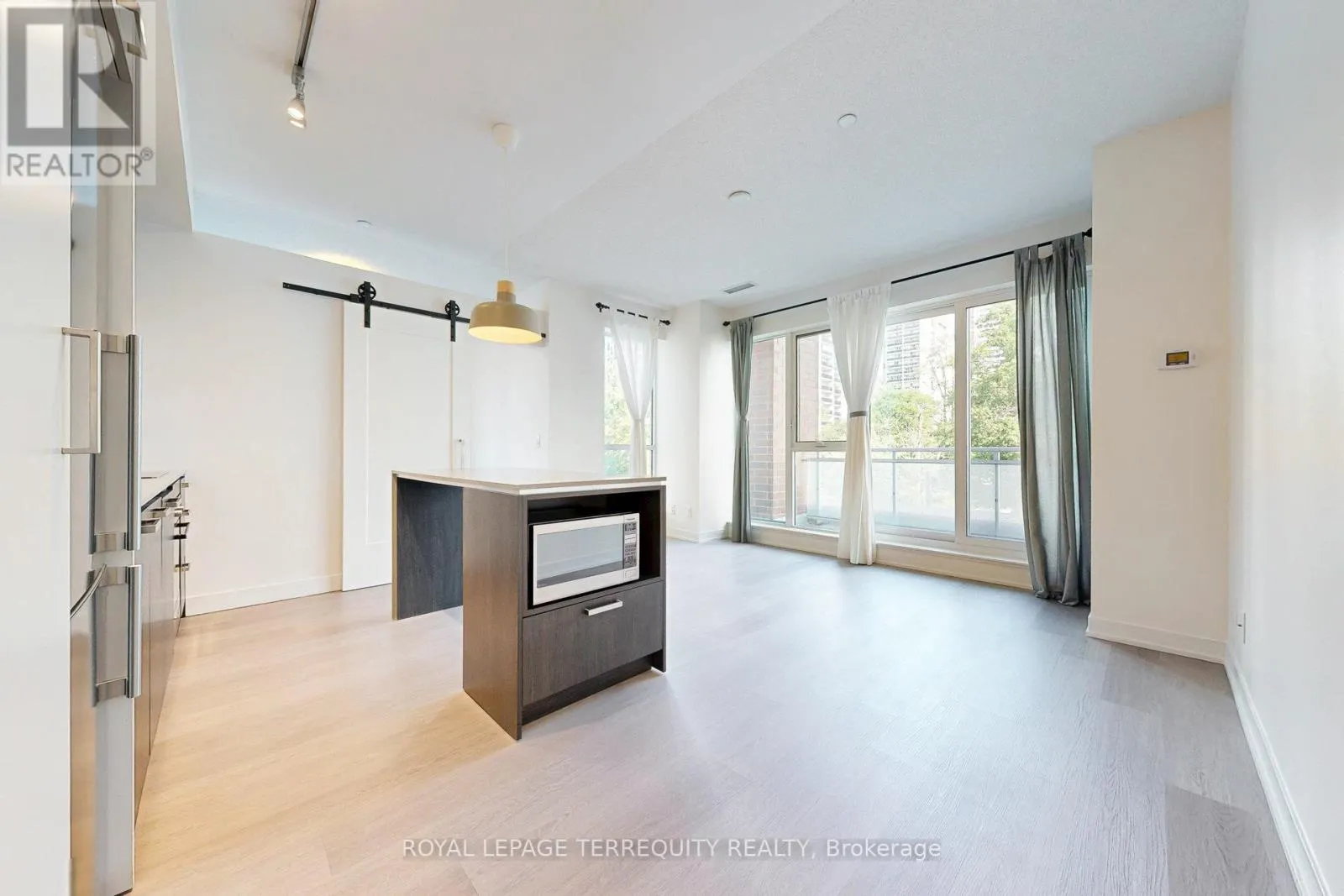 329 - 1830 BLOOR STREET W
