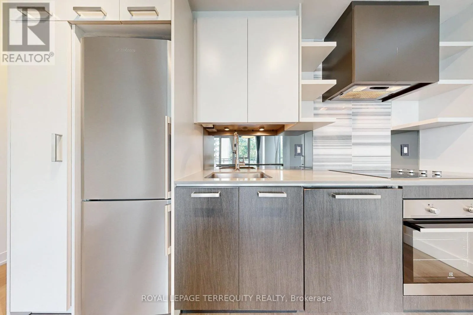 329 - 1830 BLOOR STREET W