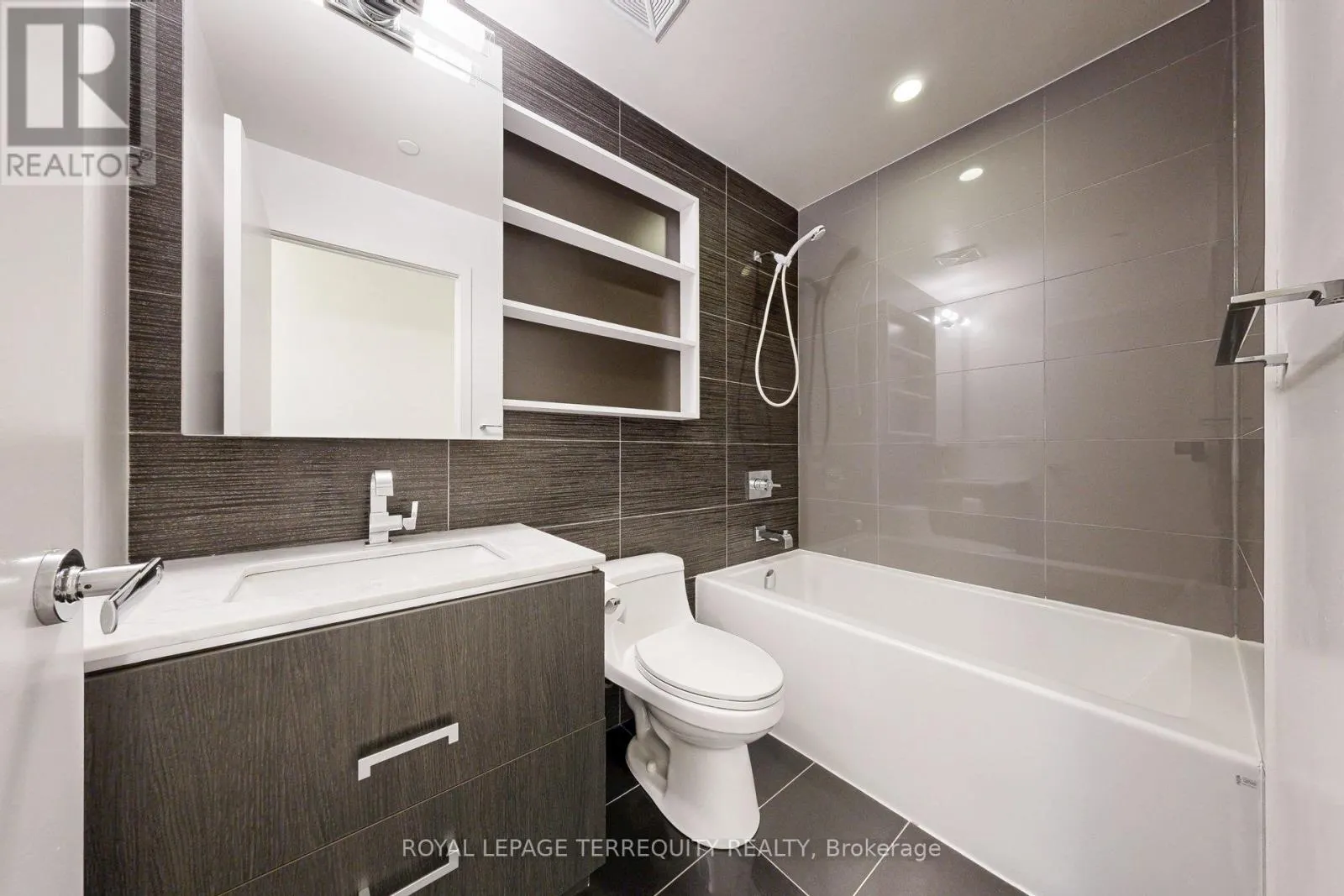 329 - 1830 BLOOR STREET W