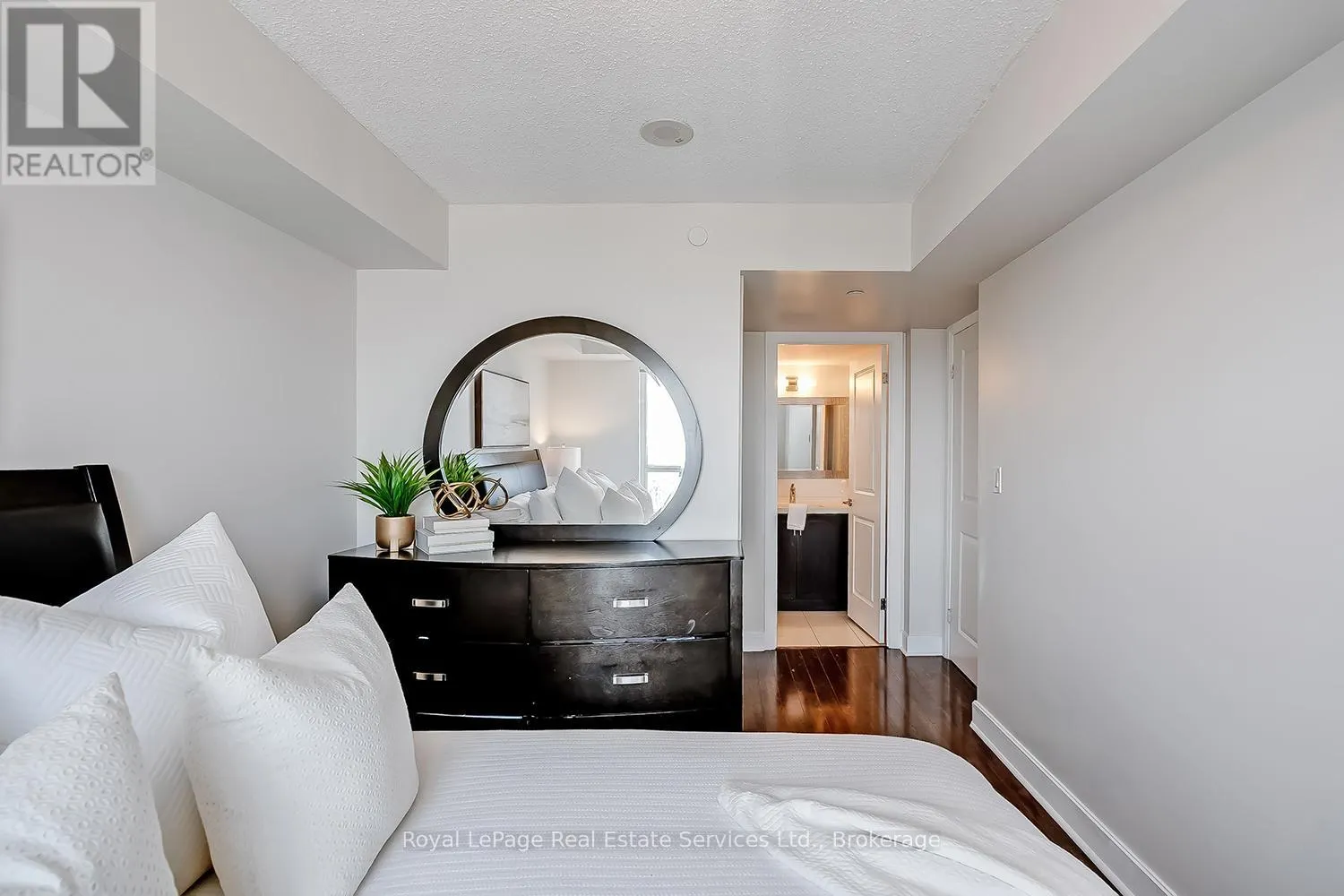 2027 - 2 EVA ROAD, #2027