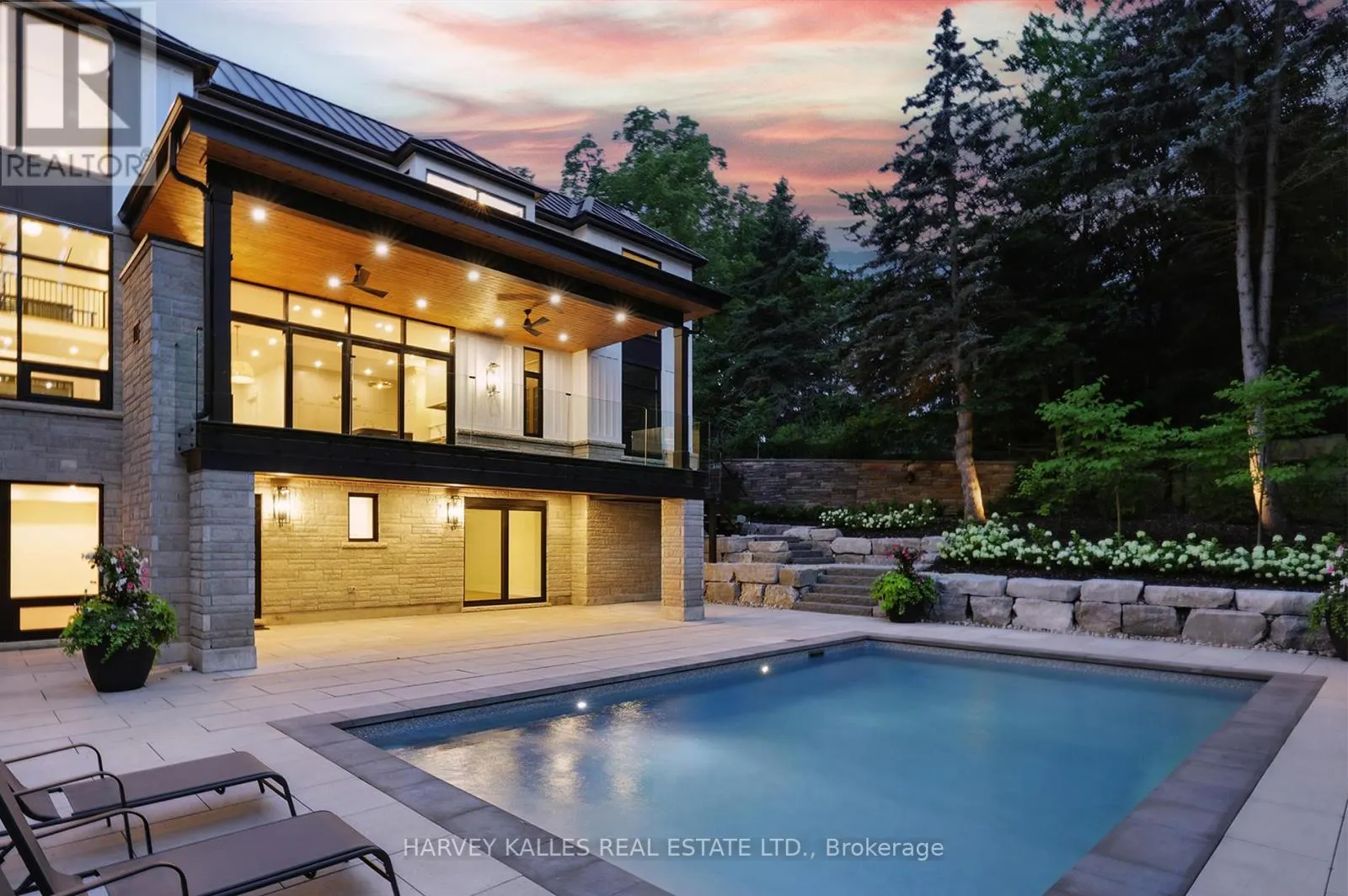 233 LAKEWOOD DRIVE