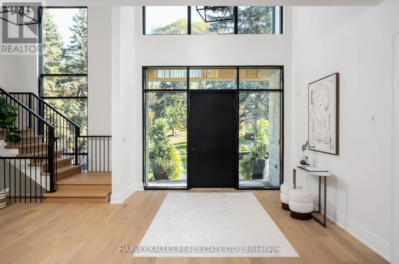 233 LAKEWOOD DRIVE