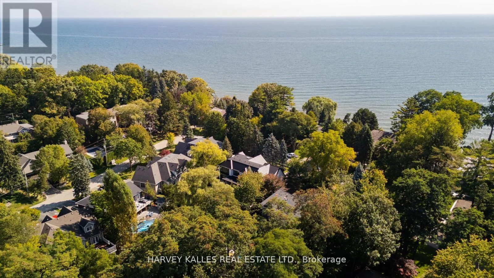 233 LAKEWOOD DRIVE