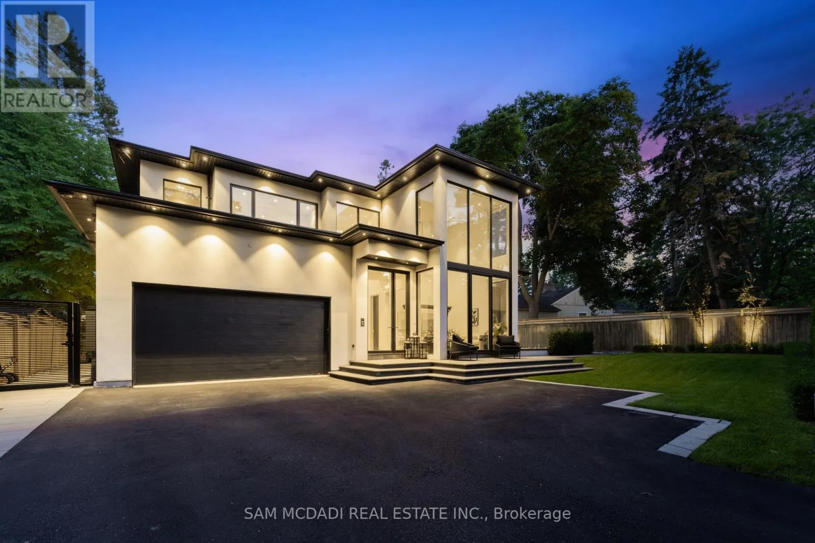 2488 LAKESHORE ROAD E
