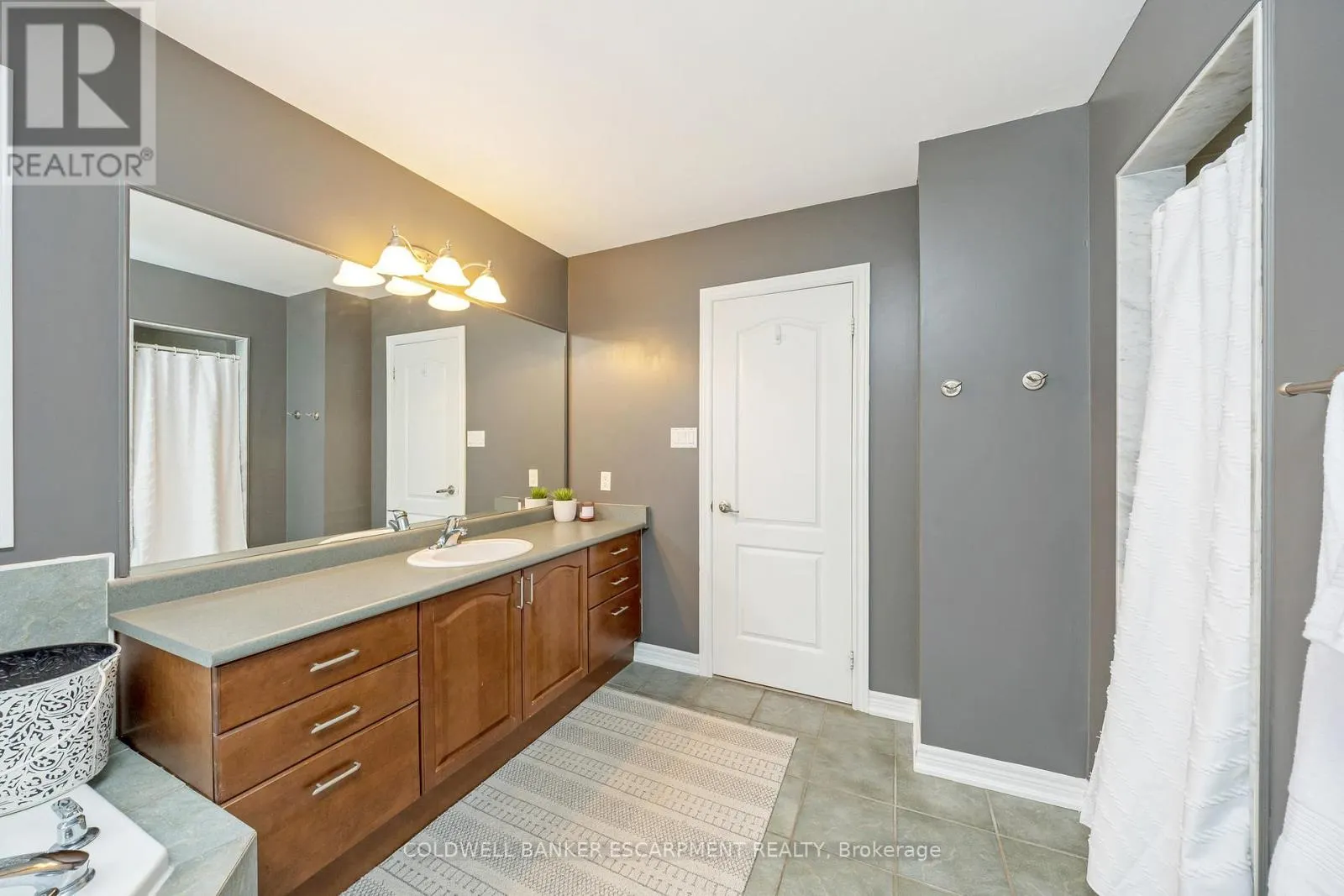 5 TANNERS DRIVE