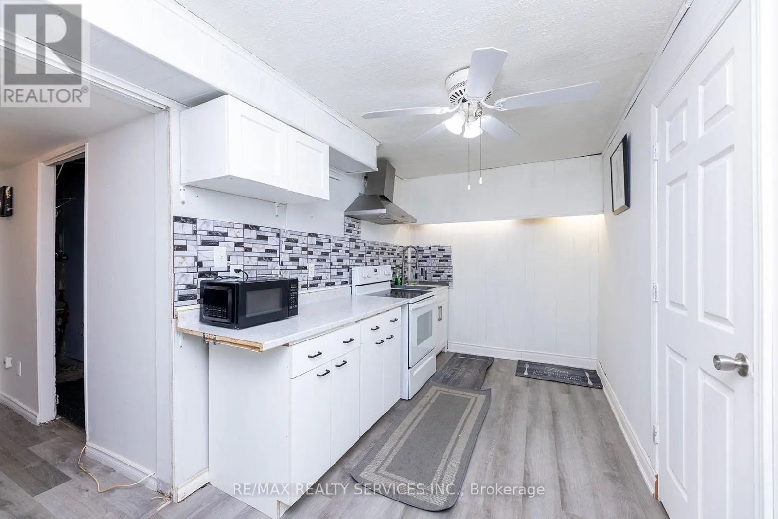 UNIT 3 - 1306 GUELPH LINE