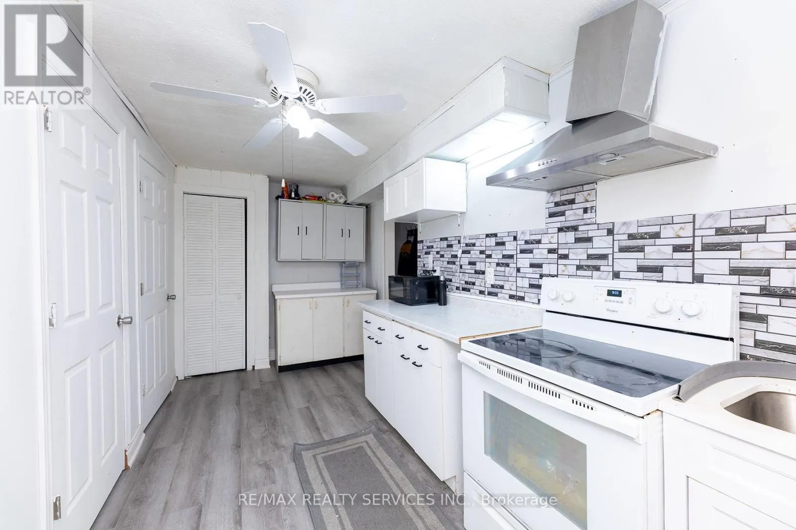 UNIT 3 - 1306 GUELPH LINE