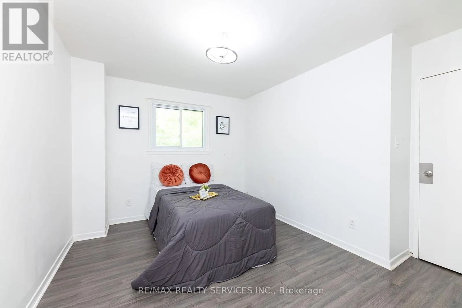 UNIT 3 - 1306 GUELPH LINE