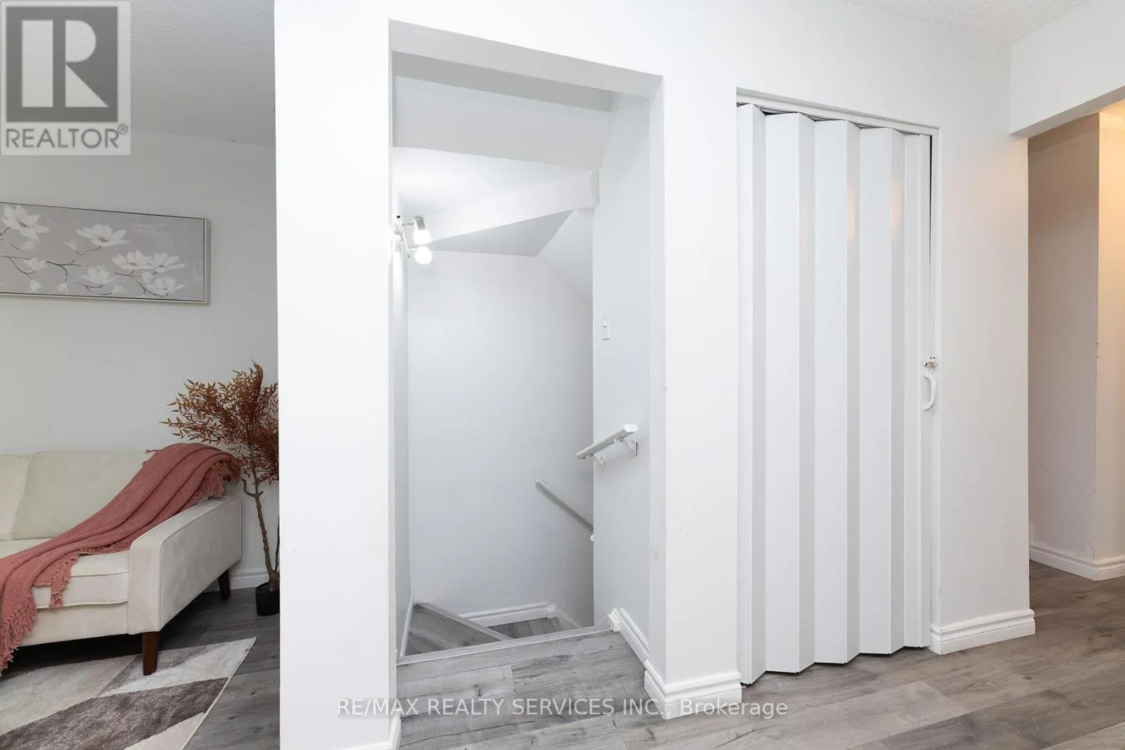 UNIT 3 - 1306 GUELPH LINE