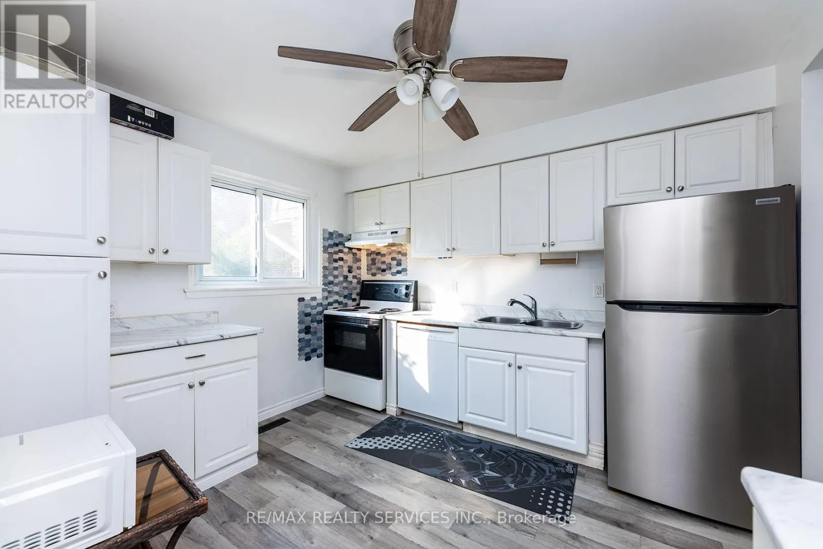 UNIT 3 - 1306 GUELPH LINE