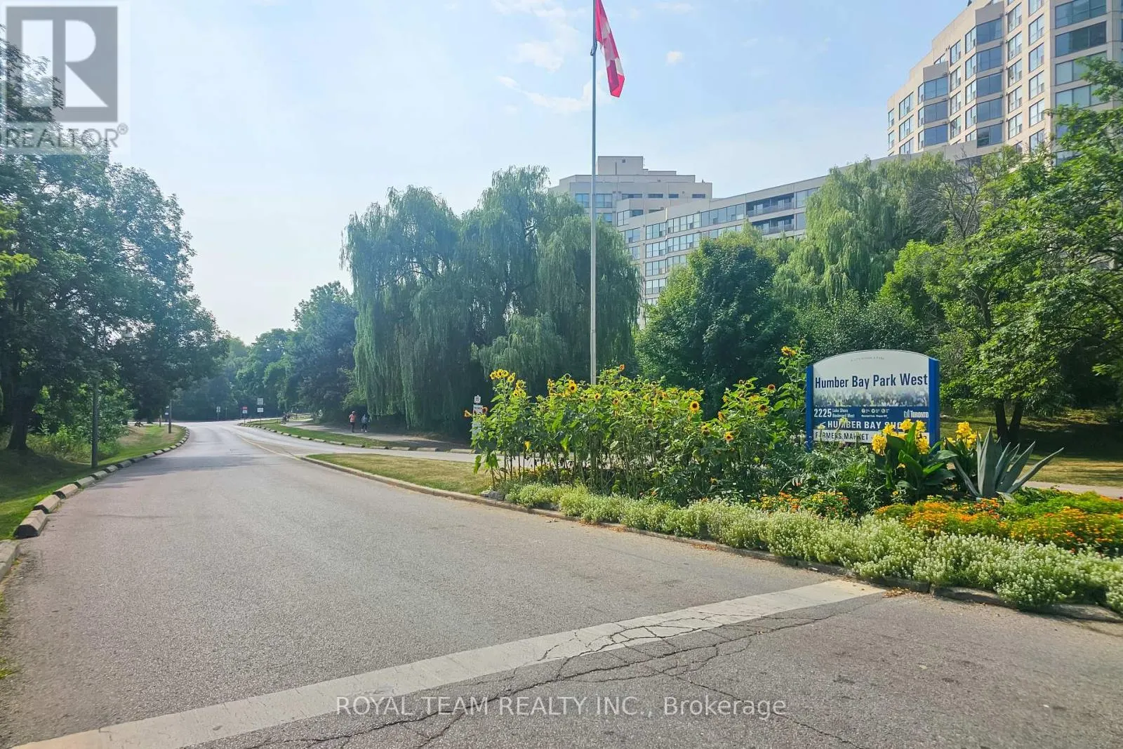 2504 - 2230 LAKE SHORE BOULEVARD W