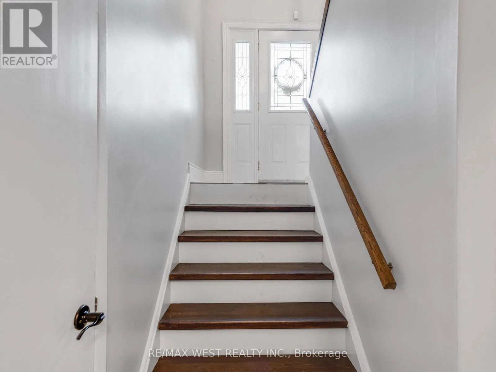 149 ELLWOOD DRIVE W