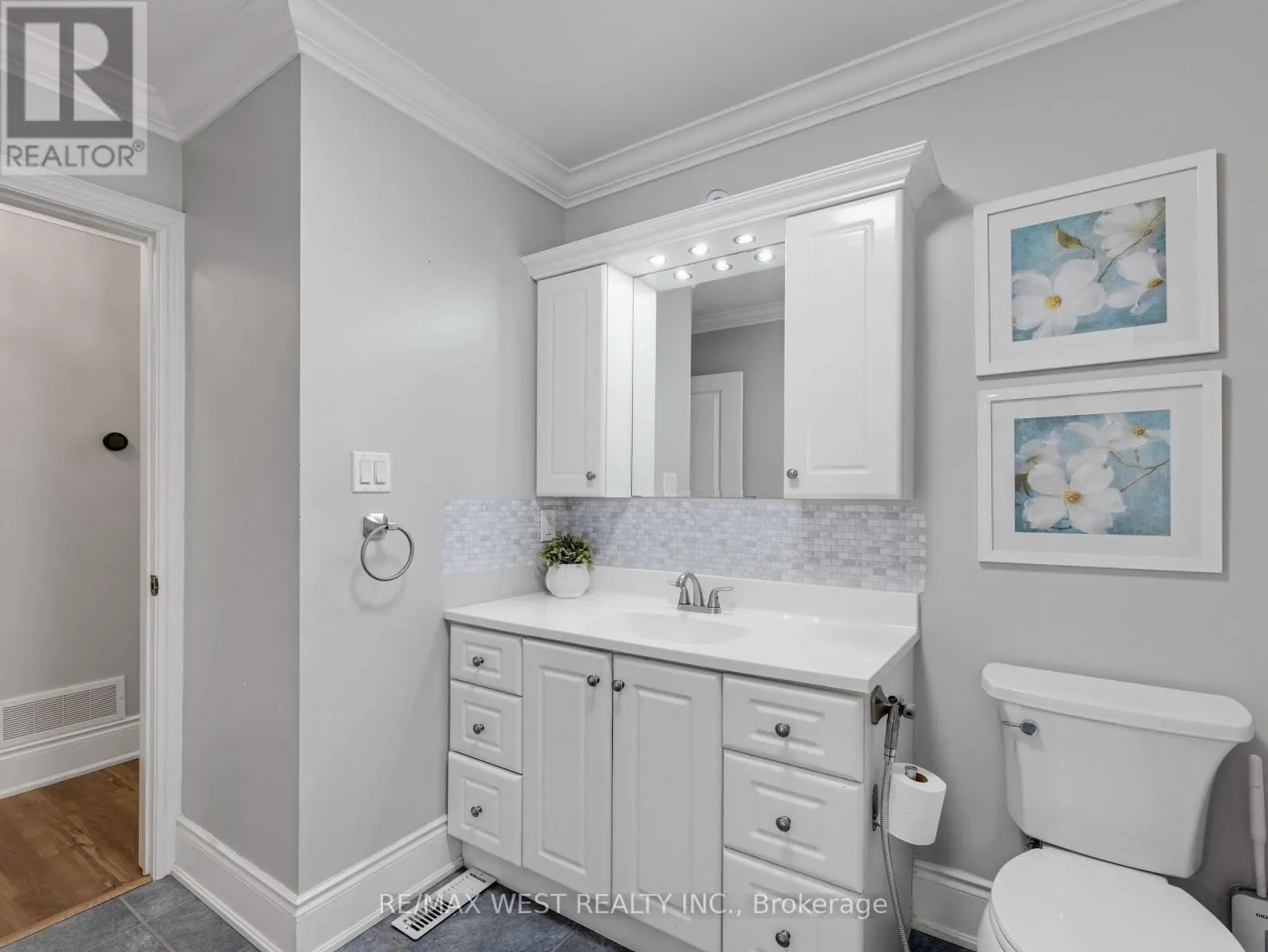 149 ELLWOOD DRIVE W