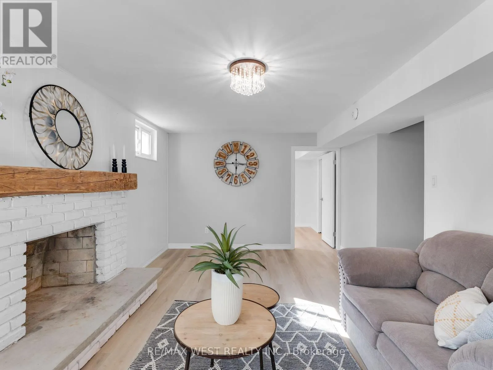 149 ELLWOOD DRIVE W