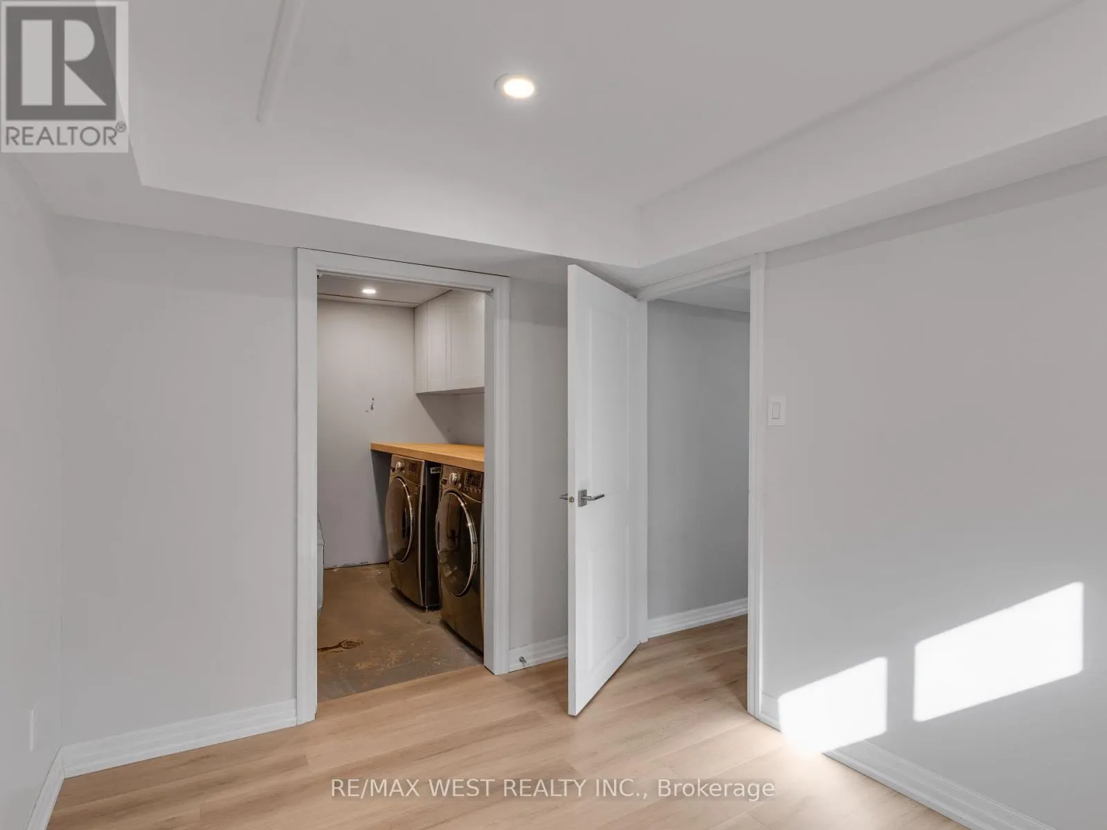 149 ELLWOOD DRIVE W