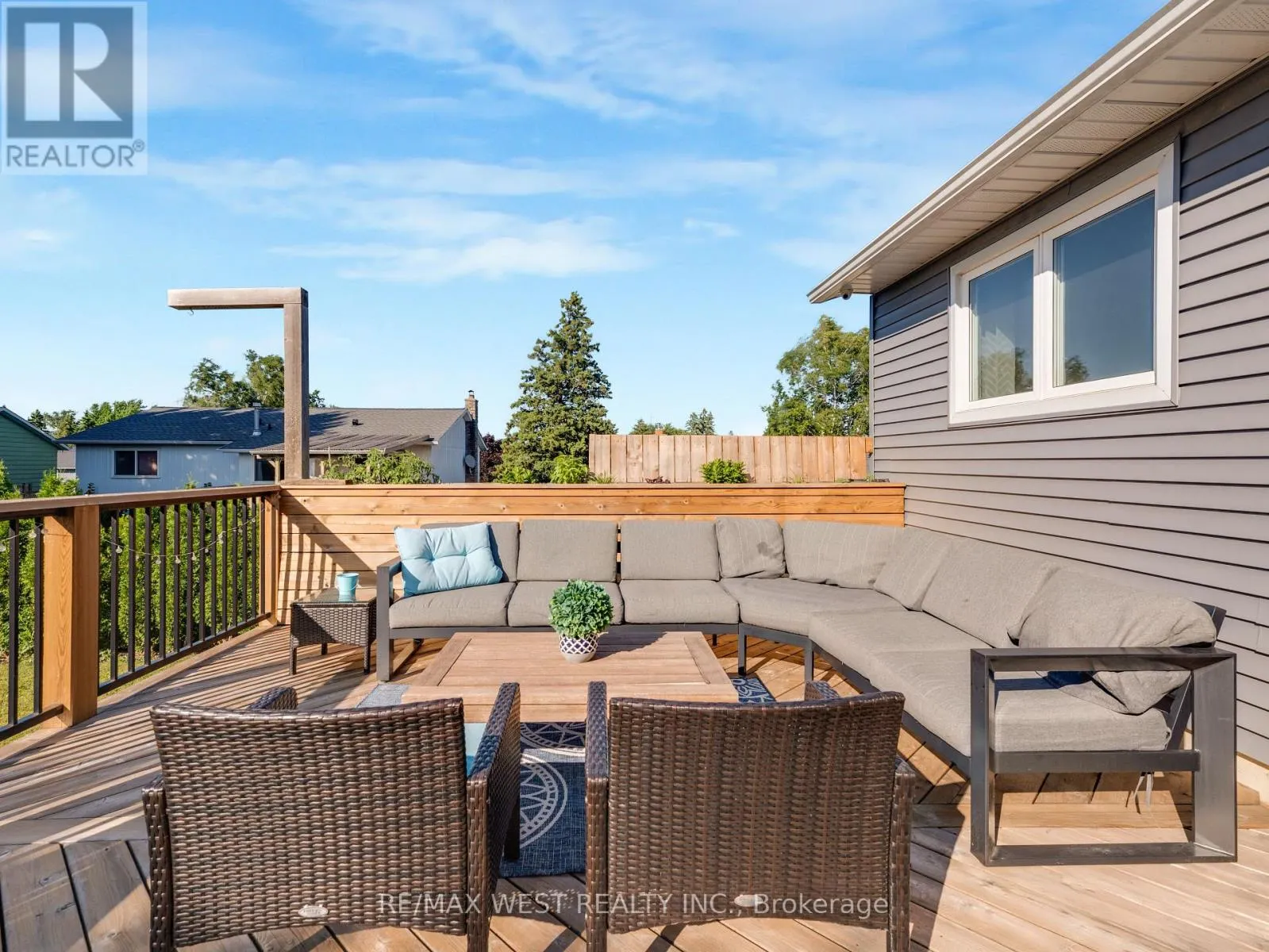 149 ELLWOOD DRIVE W