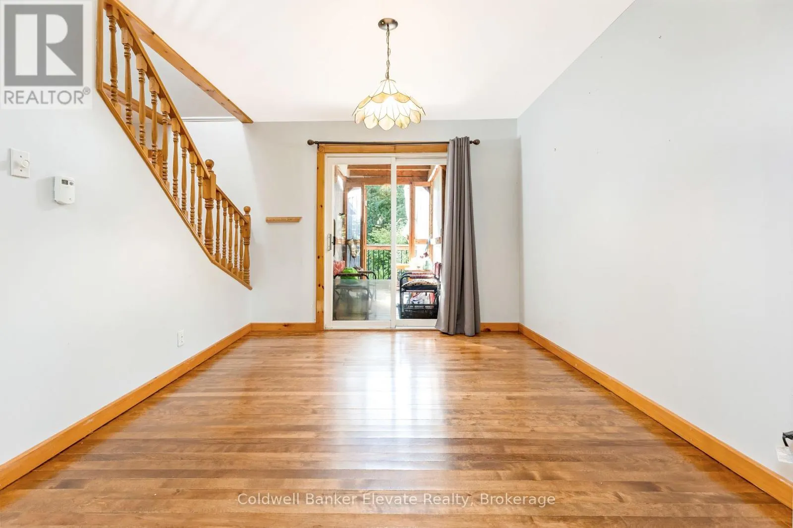 12 CHURCHILL CRESCENT