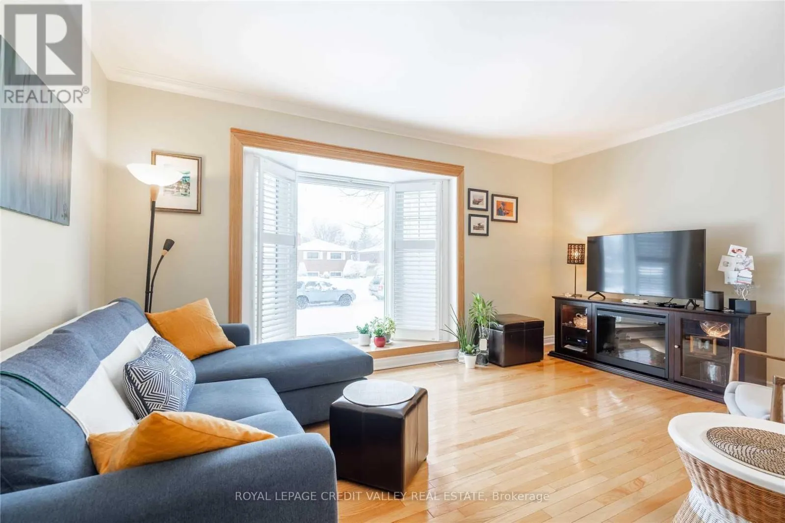 535 TAPLOW CRESCENT