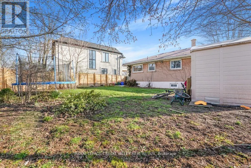 535 TAPLOW CRESCENT