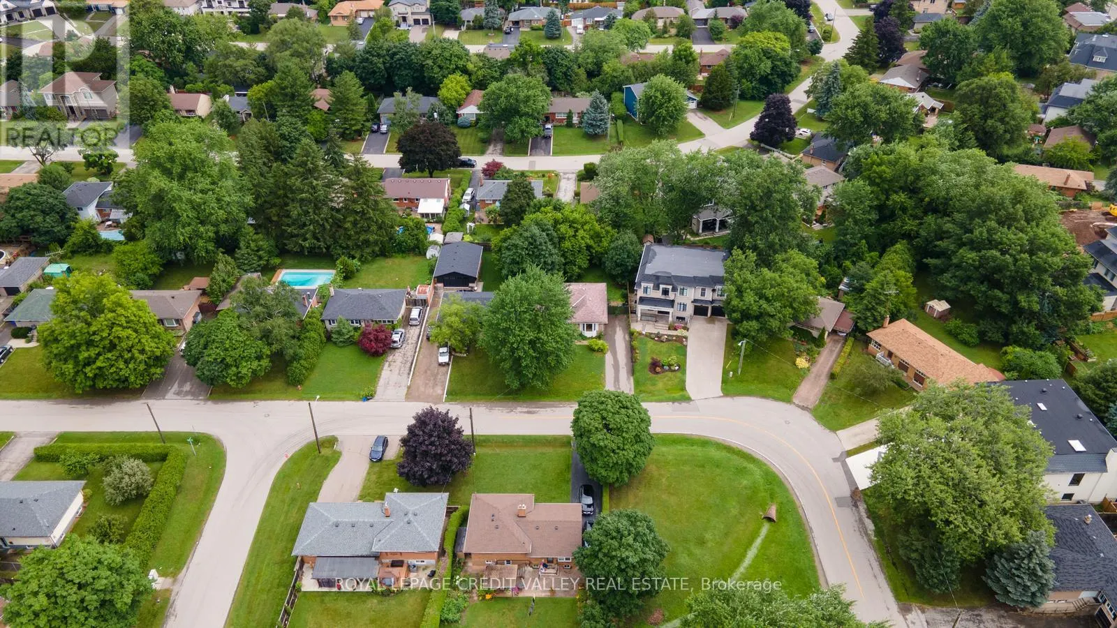 535 TAPLOW CRESCENT