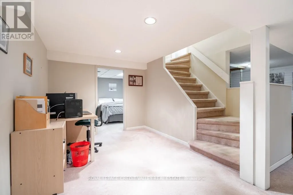 535 TAPLOW CRESCENT