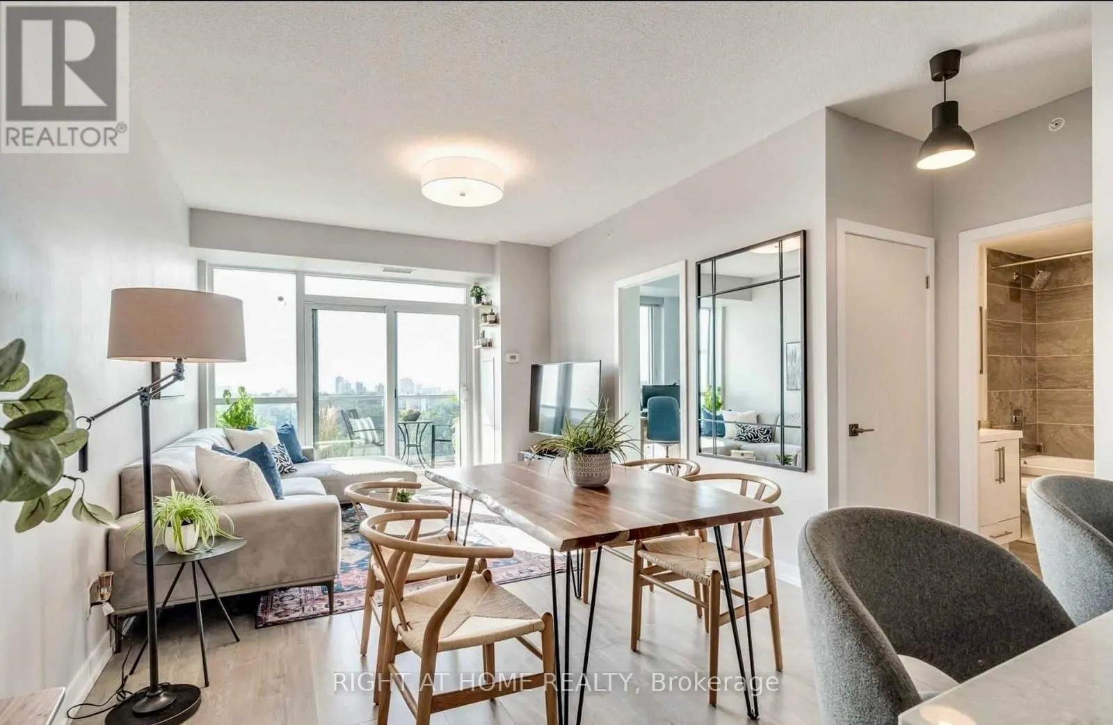 1007 - 2093 FAIRVIEW STREET
