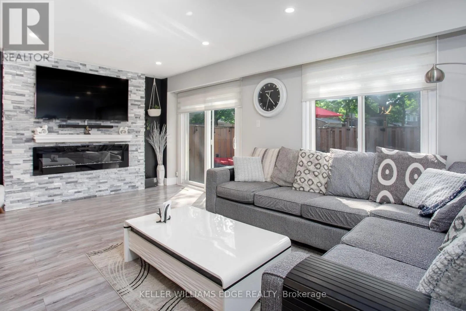 5 - 4189 LONGMOOR DRIVE