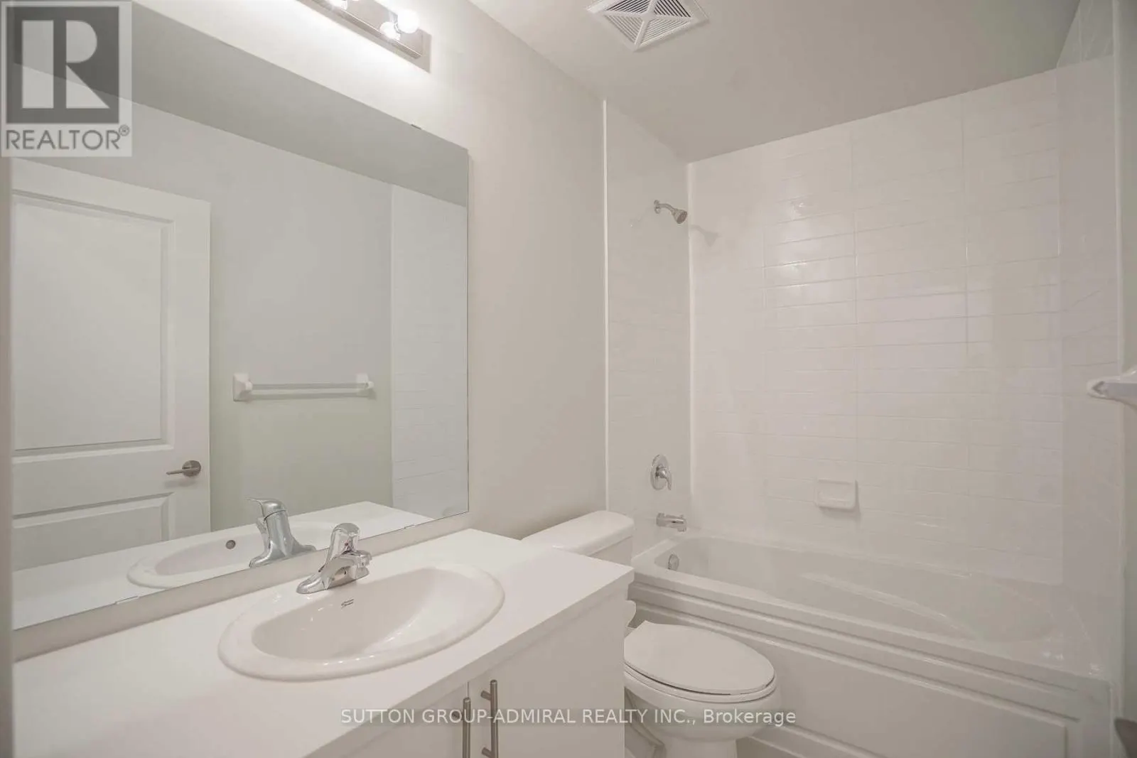 TH4 - 39 ANNIE CRAIG DRIVE