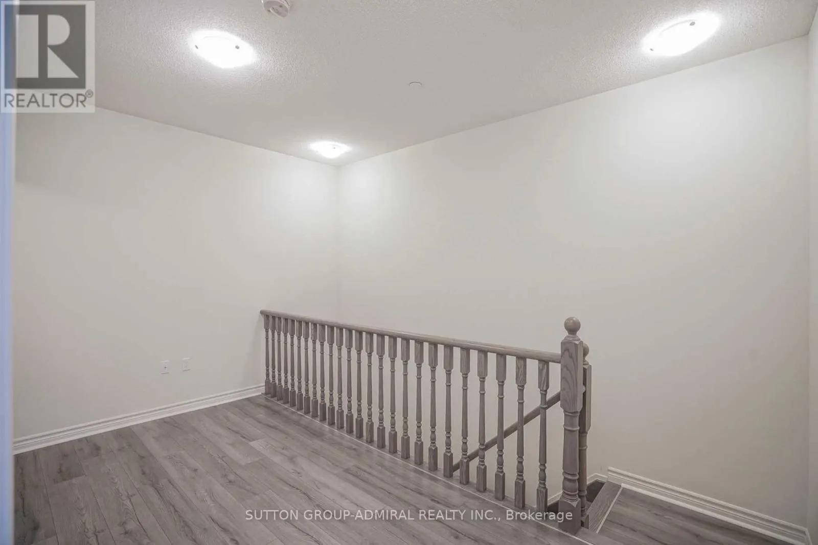 TH4 - 39 ANNIE CRAIG DRIVE