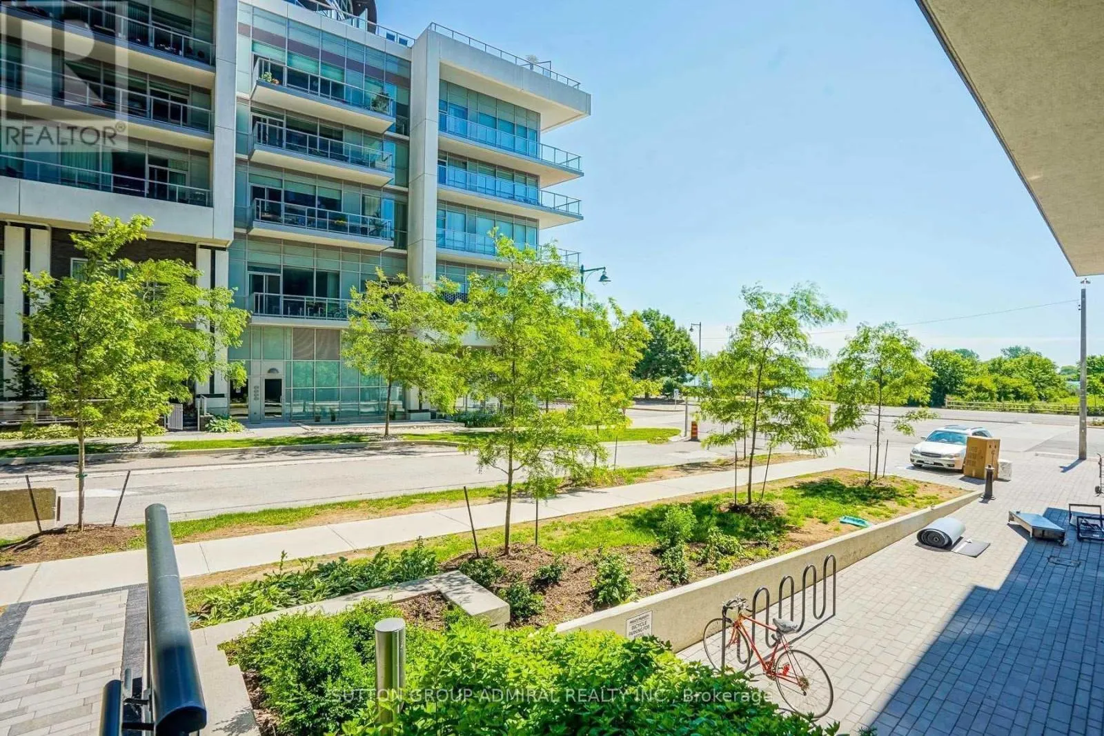 TH4 - 39 ANNIE CRAIG DRIVE
