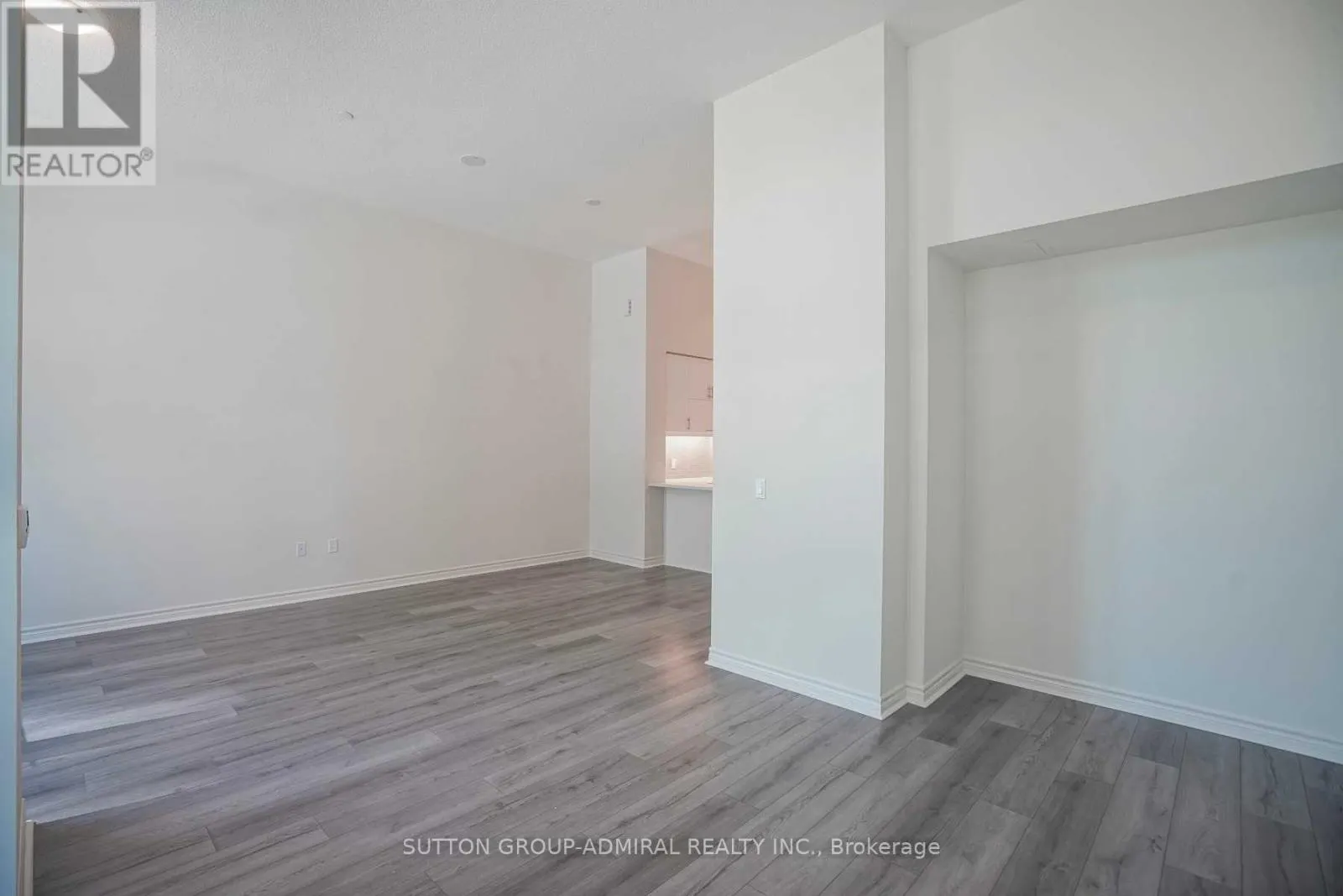 TH4 - 39 ANNIE CRAIG DRIVE