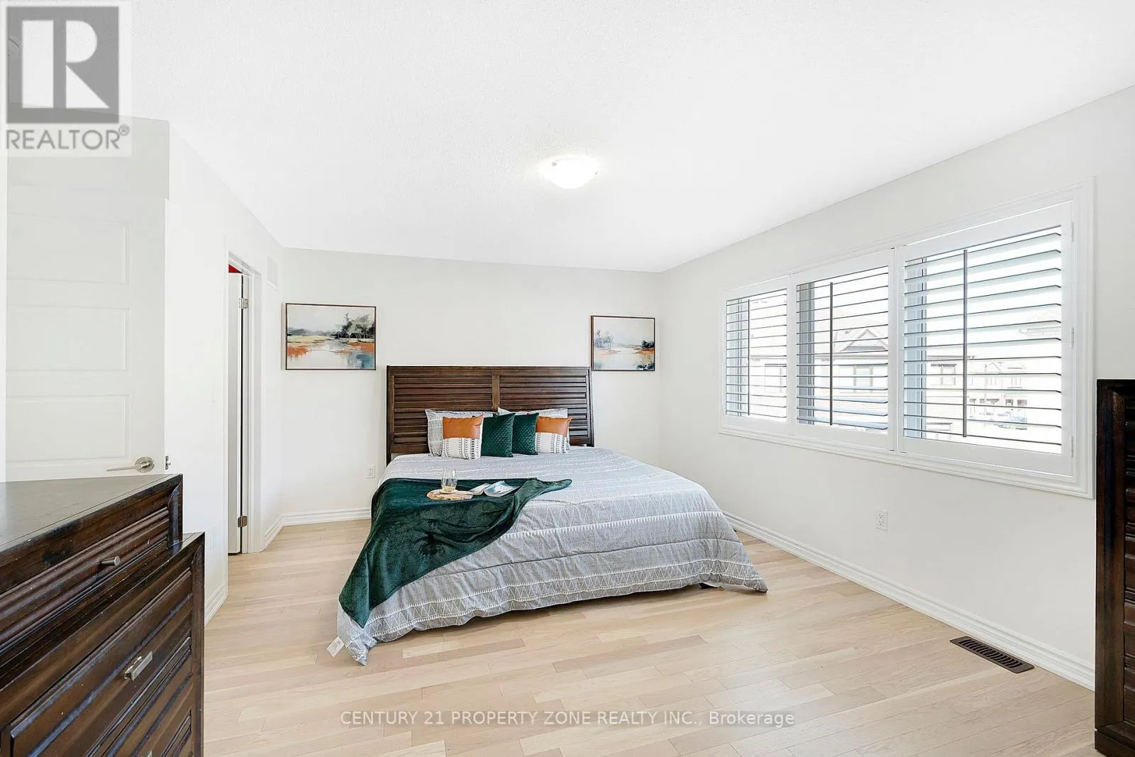458 BERGAMOT AVENUE