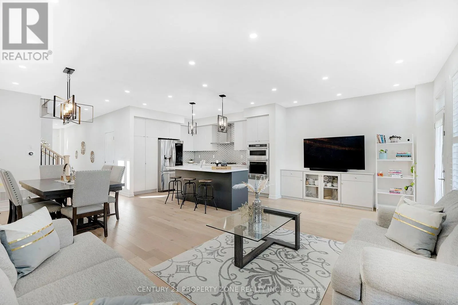 458 BERGAMOT AVENUE