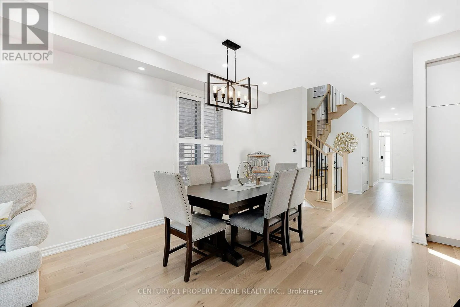 458 BERGAMOT AVENUE