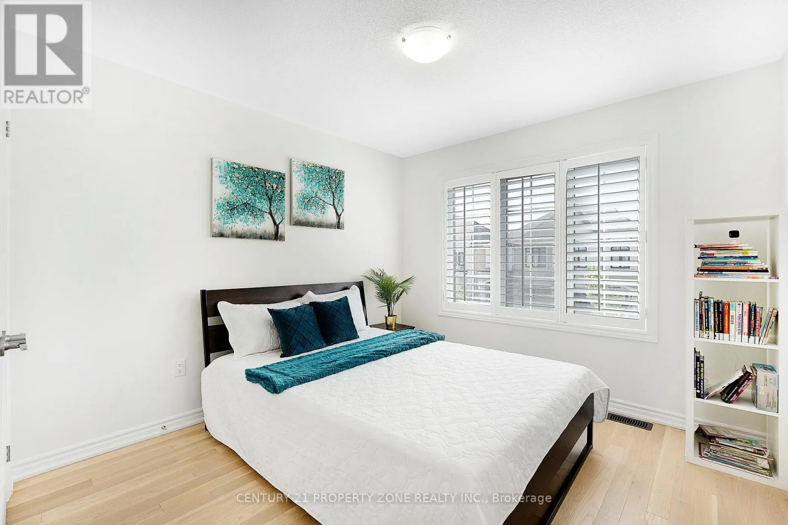 458 BERGAMOT AVENUE