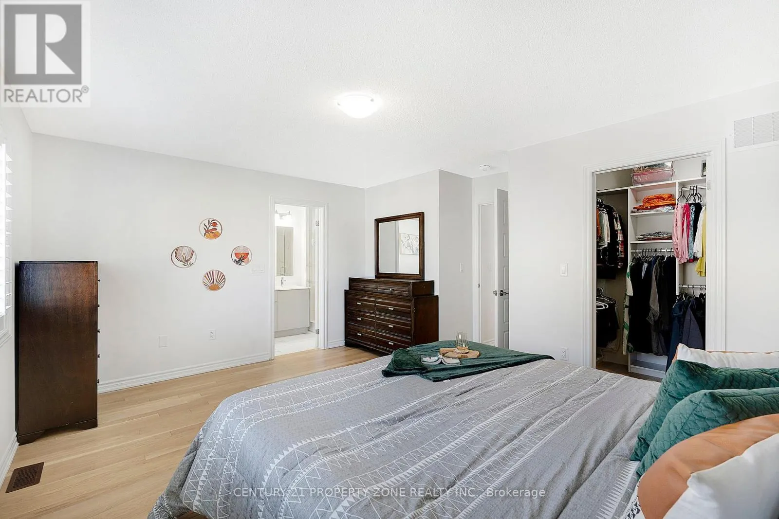458 BERGAMOT AVENUE