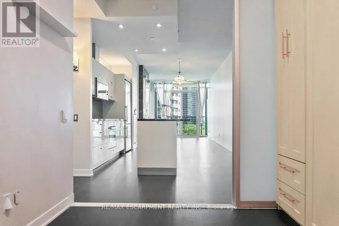 607 - 88 PARK LAWN ROAD