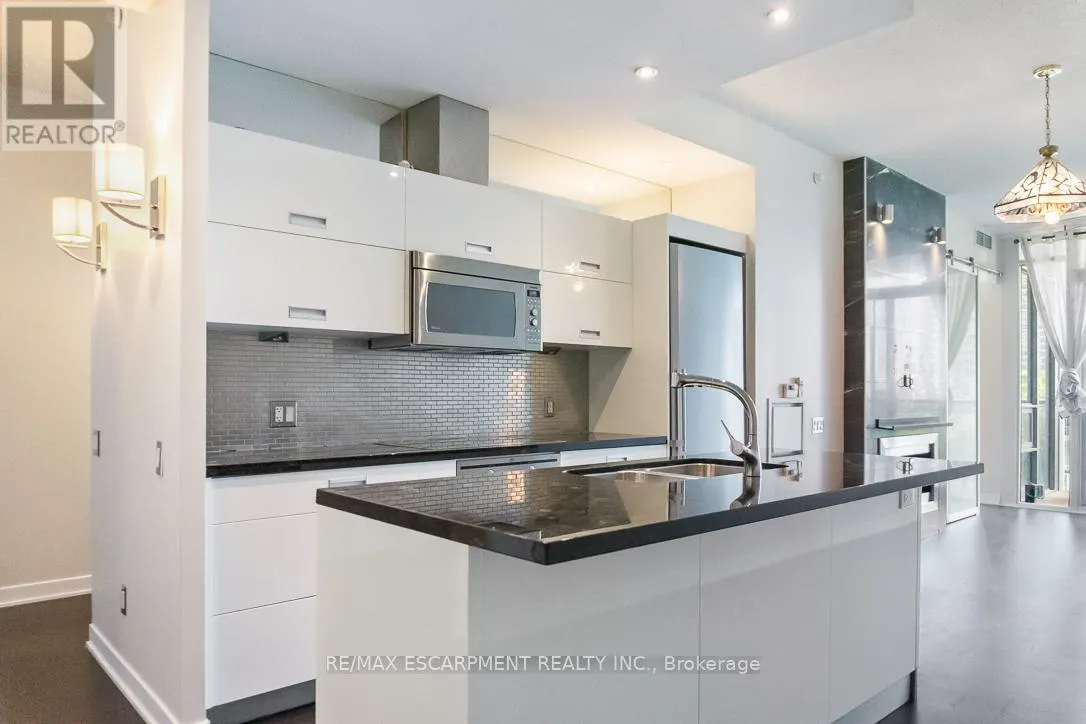 607 - 88 PARK LAWN ROAD
